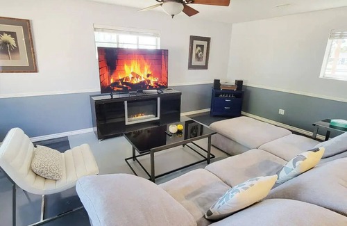 Encanto House | Msg for 5% off 1Bed 1Bath Huge Guesthouse Midtown PHX