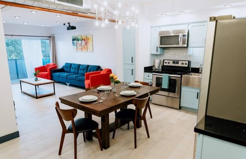 Encanto Condo | Msg for 5% off 2Bed 2Bath KingBeds 2Pools CoveredParking Midtown PHX Condo