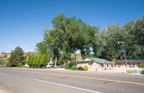 Zion National Park East Entrance Apartment | Mt Carmel Motel in Southern Utah!