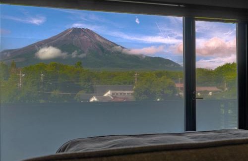Yamanakako Hotel | Mt Fuji View and Private Sauna Ryokan Shizuku