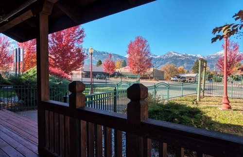 Joseph Condo | Mt. Joseph Lodge in Downtown Joseph: Unit #6