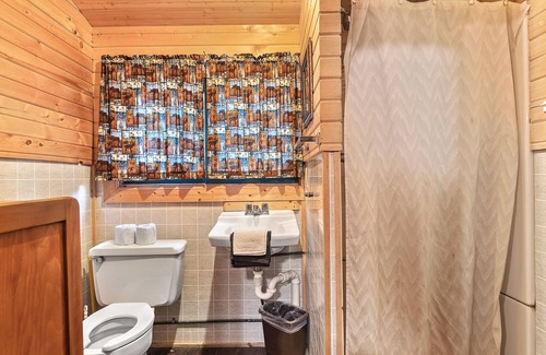 Cheyenne Crossing Cabin | Mt. Meadows Cabin on Spearfish Creek