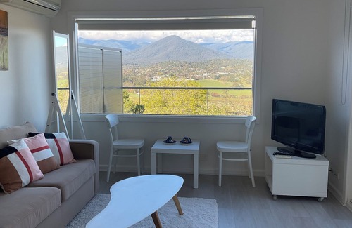 Healesville Apartment | Mt Rael Healesville Suite 2 The Sharman Stunning views