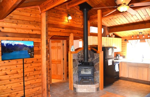 Mount Shasta House | Mt Shasta's Stargazer Cabin