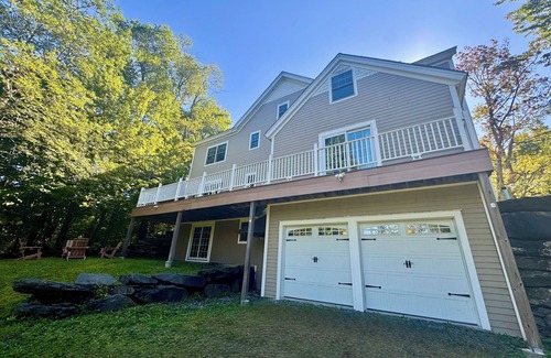 West Dover House | Mt. Snow Golf Club Estate - 5 Min to Mt. Snow Ski
