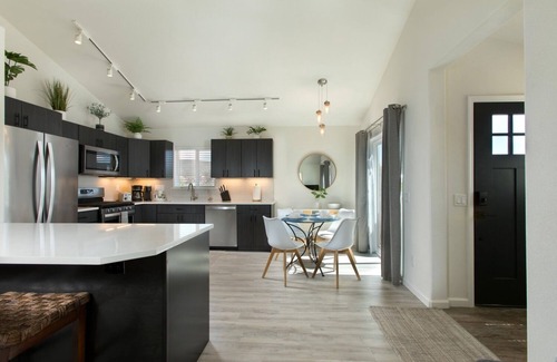 Glenwood Springs House | Mt. Sopris Vista, 360° Views, Fly Fishing, Steps 2 River