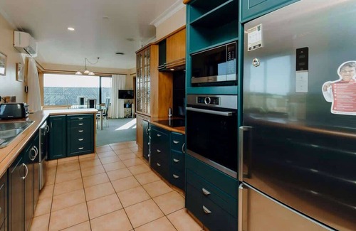 Okaiawa Apartment | Mt Taranaki Vista Rural Holiday Home