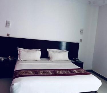 Chirundu Hotel | Mthuzi Nadi Lodge