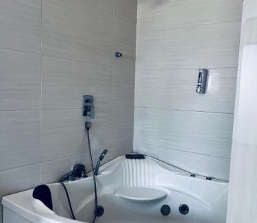 Chirundu Hotel | Mthuzi Nadi Lodge