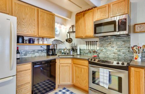Dillon Apartment | Mtn and Reservoir Views Cozy Dillon Condo!