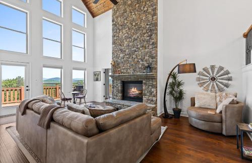 Morganton House | Mtn View and Game Room in Morganton Spacious Cabin!