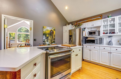 Warrior's Mark House | Mtn-View Breck Home w/Hot Tub ~ 1 Mi to Ski Lift!