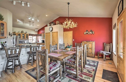 Cripple Creek Cabin | Mtn-View Cabin w/Deck, 3 Mi to Cripple Creek!