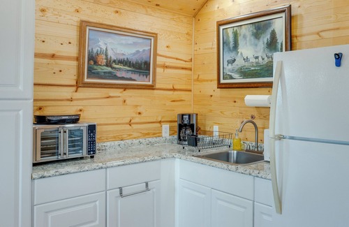 Grand Junction Cabin | Mtn-View Haven: Walk to Whitewater Hill!