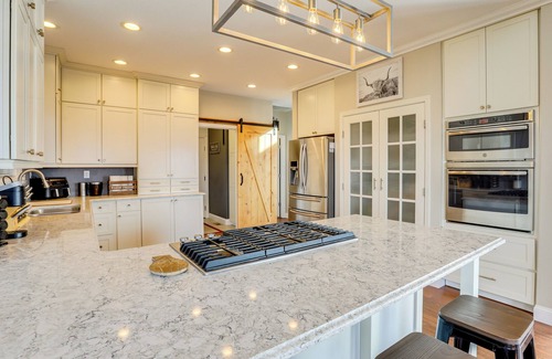 Sparks House | Mtn-View Haven w/Hot Tub! 28 Mi to Mt Rose Ski