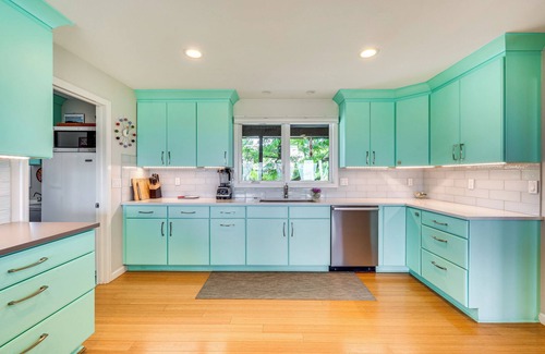 Boulder House | Mtn-View Home w/Pickleball Court in Louisville!