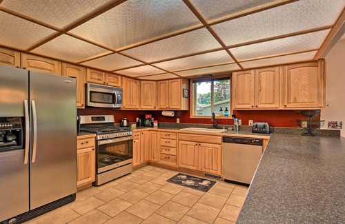 Missoula Condo | Mtn-View Missoula Unit ~ 16 Miles from Snowbowl!