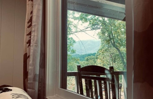 Gatlinburg Cabin | Mtn View, Outdoor Fire Pit, Privacy & Location ❤️