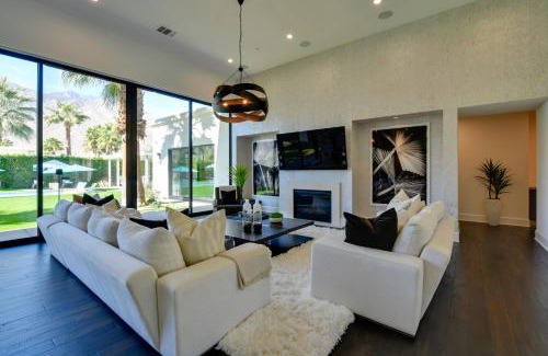 Palm Springs House | Mtn Views and Outdoor Oasis Palm Springs Home!