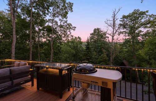 Massanutten House | Mtn Views - Hot Tub - Nature - Escape - Serenity