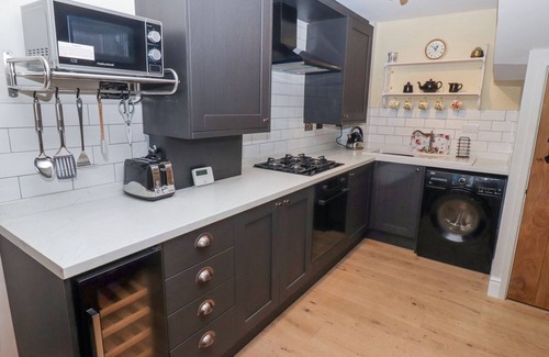 Wooler Cottage | MUFFINS, character holiday cottage, with a garden in Wooler