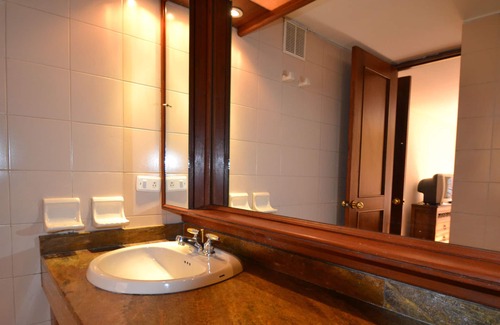 Chico Norte Apartment | MUISCA - 1 Br. Executive Apartment with fireplace