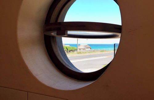 Kalk Bay Apartment | Muizenberg Magic-beach and mountain apartment