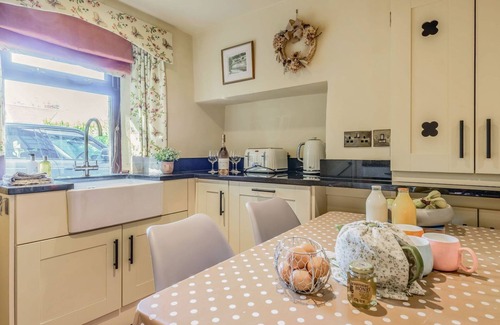 Youlgreave Cottage | Mulberry Cottage
