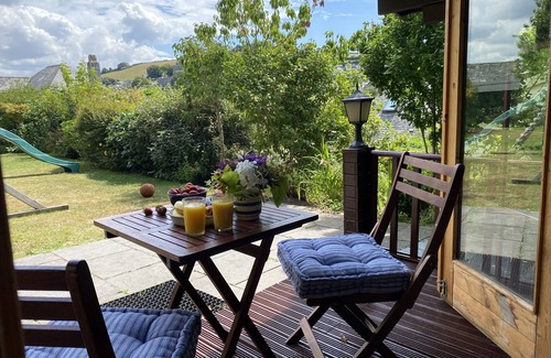 Newton Ferrers Cabin | Mulberry Leaf is situated on the banks of Newton Creek