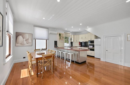 Launceston CBD Cottage | Mulberry Lane: 2 BR, 2 BA Cottage in Launceston, Sleeps 4