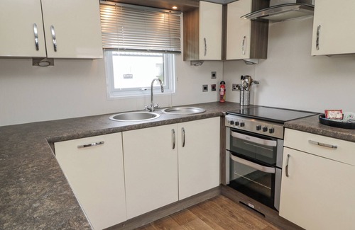 Morpeth Cottage | MULBERRY LODGE, pet friendly, country holiday cottage in Felton