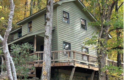 Ozark Cottage | Mulberry River Front cottage near OHV/ATV trailheads at Cass Arkansas. Save 10% per day 5 nights or more.