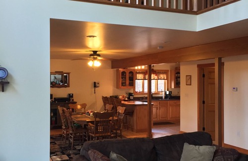 James Creek House | Multi-Family Getaway at Raystown Lake in Central PA