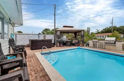 Englewood South House | Multi Family Waterfront Paradisen