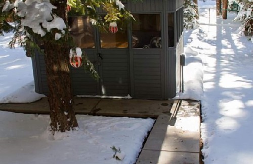 South Lake Tahoe Cabin | Multi-level A-Frame Cabin w/PRIVATE HOT TUB, SAUNA w/HEATED SIDEWALK -Sleeps 8