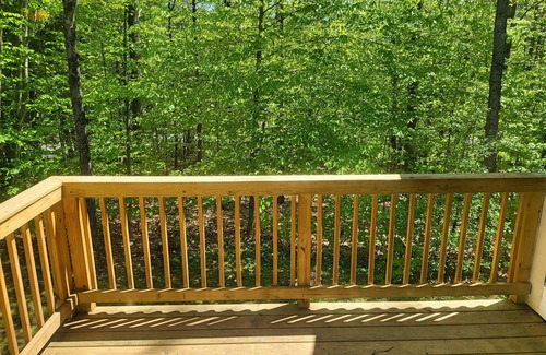 Lincoln House | Multi-level, open, AC/FP, deck, swim club. F1703 by LRS