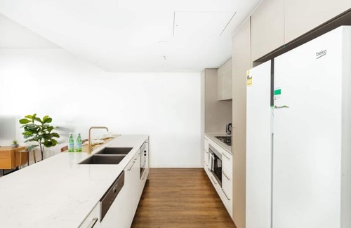 South Brisbane Apartment | Multi Million River View 3BD Penthouse at SouthBan