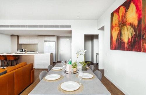 South Brisbane Apartment | Multi Million River View 3BD Penthouse at SouthBan