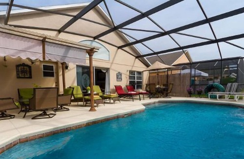 Seasons House | Multi TVs – Wi-Fi – Near Disney – Games Room – Pool – Seasons