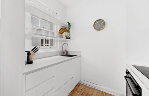 Randwick Apartment | Mulwarree Avenue Apartments by Urban Rest