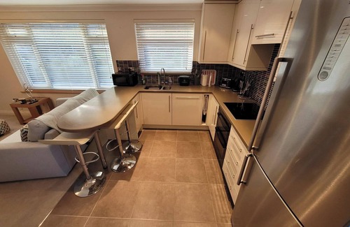 Mumbles Cottage | Mumbles Cottage - Sleeps 4 - Pets Ok - Parking