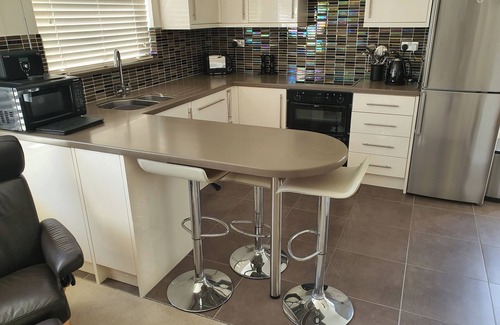 Mumbles Cottage | Mumbles Cottage - Sleeps 4 - Pets Ok - Parking