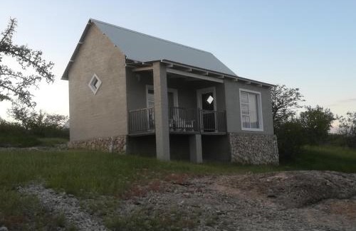 Outjo Cabin | Munsterland Guest Farm