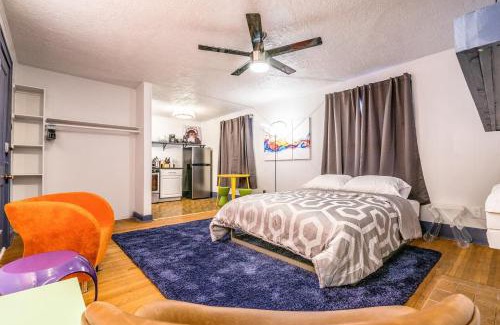 Central Oklahoma City Apartment | Mural studio-near Plaza District