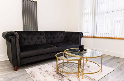 Redcar House | Muriel Retreat - Free Parking, Fast Wifi, SmartTV with Netflix by Yoko Property