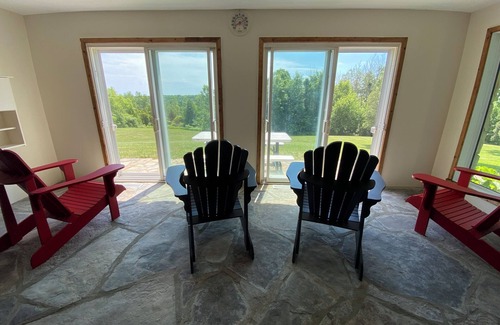 South Glengarry Cottage | MURPHY'S RETREAT COUPLES AND FAMILY RESORT SLEEPS 40+