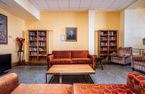 Tyrone Hotel | Murray Hotel