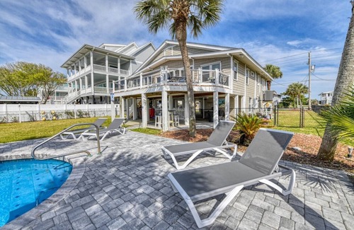 Garden City House | Murray's Inlet Shack - Four Bedroom, Three 1/5 Bath with huge private pool