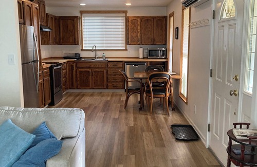 Peaceful Valley House | Music Place Guest House