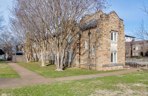 Music Row Apartment | Music Row Historic Suite Haven!